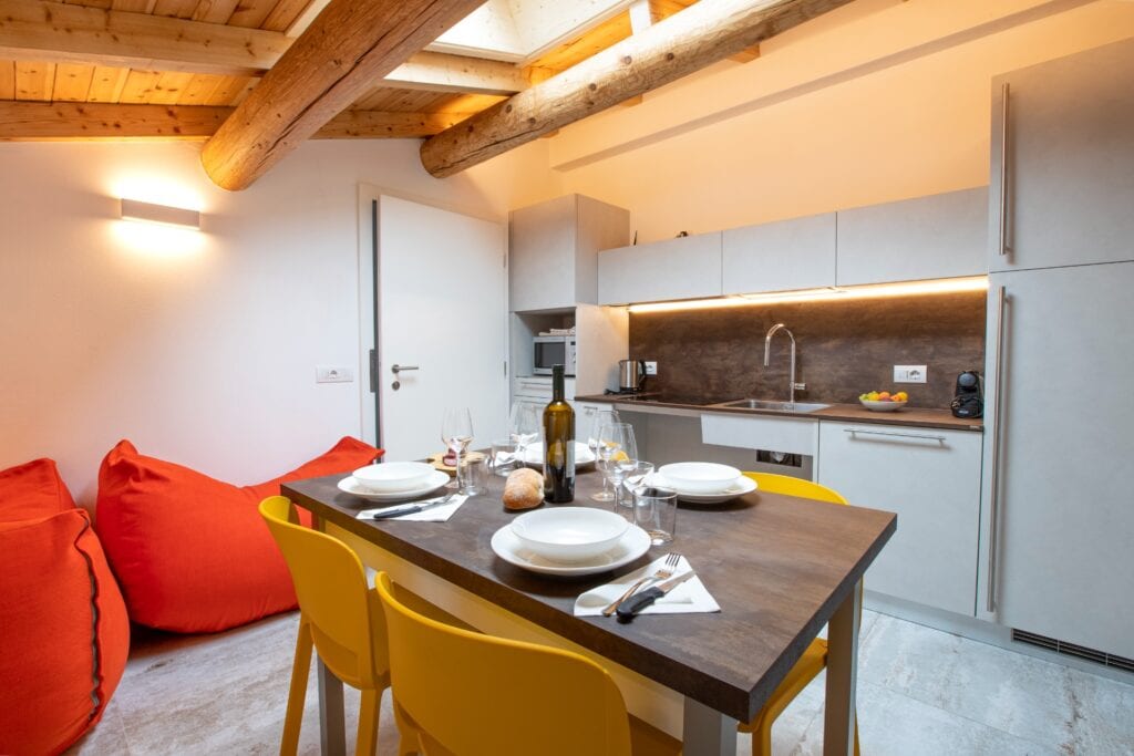 Cucina e sala da pranzo open space appartamento 4 chalet sebastian livigno