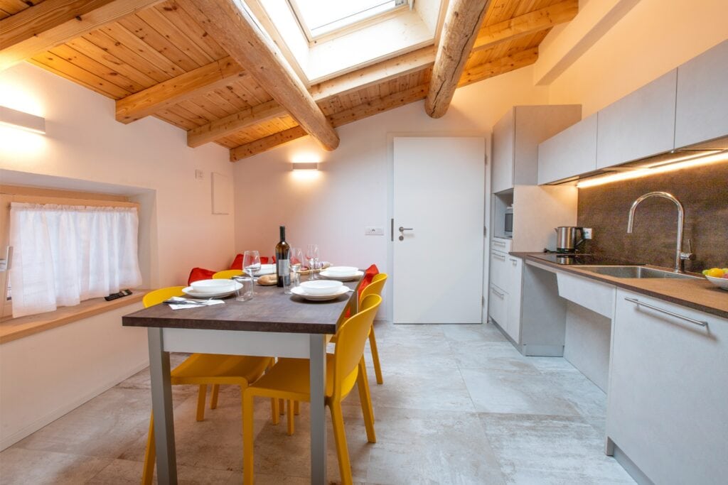 Cucina e sala da pranzo open space appartamento 4 chalet sebastian livigno